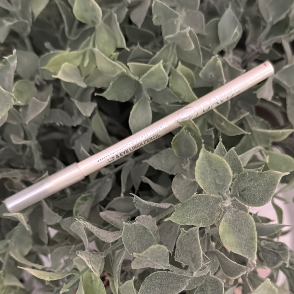 Davis Waterproof Pearl Lip & Eyeliner Pencil